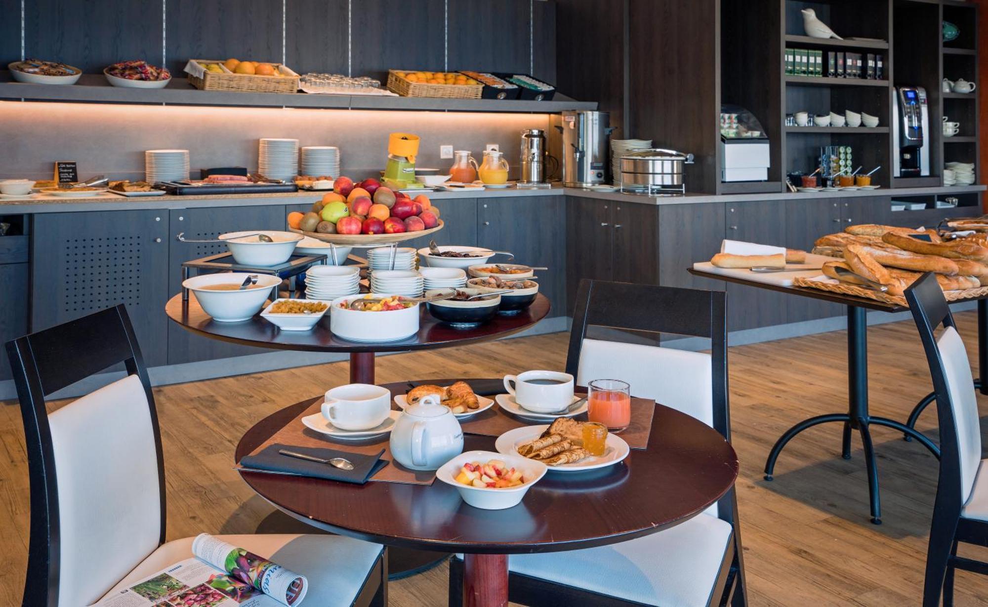 Hotel Valdys Thalasso & Spa - Beau Rivage Роскоф Экстерьер фото