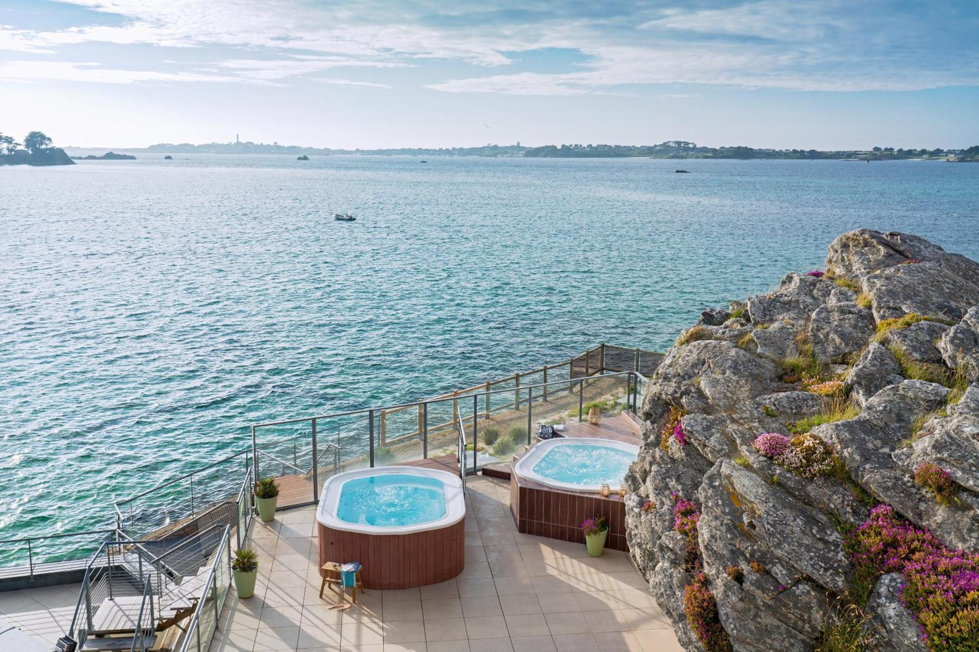 Hotel Valdys Thalasso & Spa - Beau Rivage Роскоф Экстерьер фото